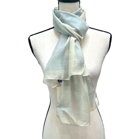 Giorgio Armani Accessories - GIORGIO ARMANI LE COLLEZIONI CASHMERE/SILK BLUE & BEIGE FLORAL RECTANGLE SCARF